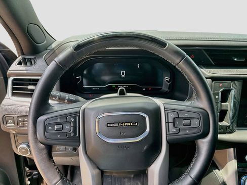 Used 2024 GMC Yukon Denali w/ Advanced Technology Package RWD image 14