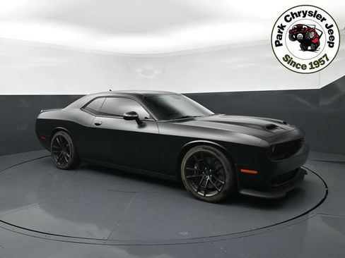 Used 2023 Dodge Challenger SRT Hellcat RWD image 1