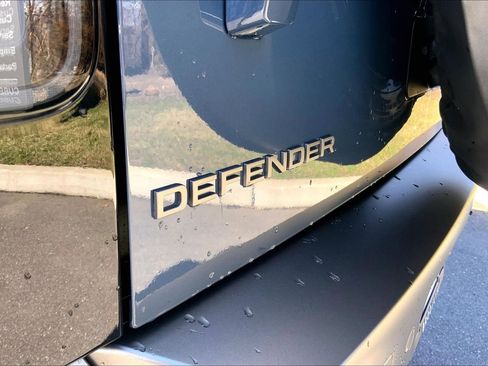 New 2026 Land Rover Defender 110 S image 15