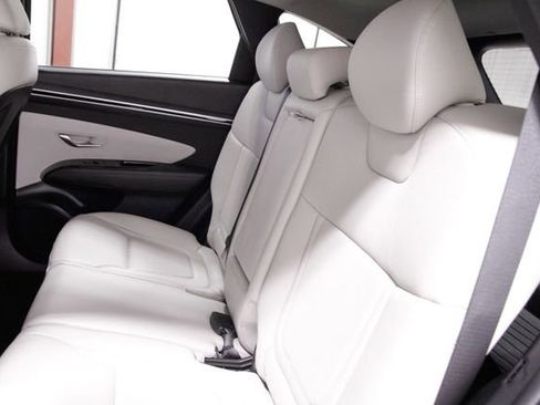 Used 2022 Hyundai Tucson Limited w/ Cargo Package image 17