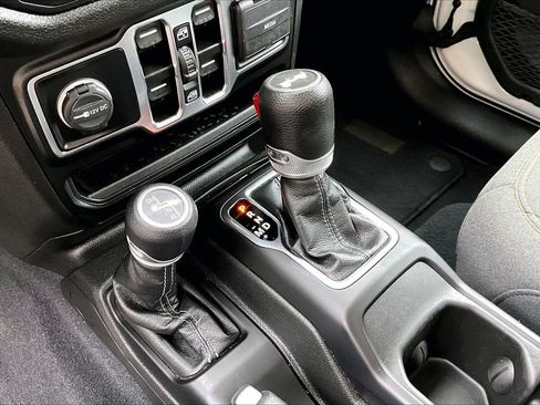 Certified 2024 Jeep Wrangler Unlimited Sport AWD/4WD image 29