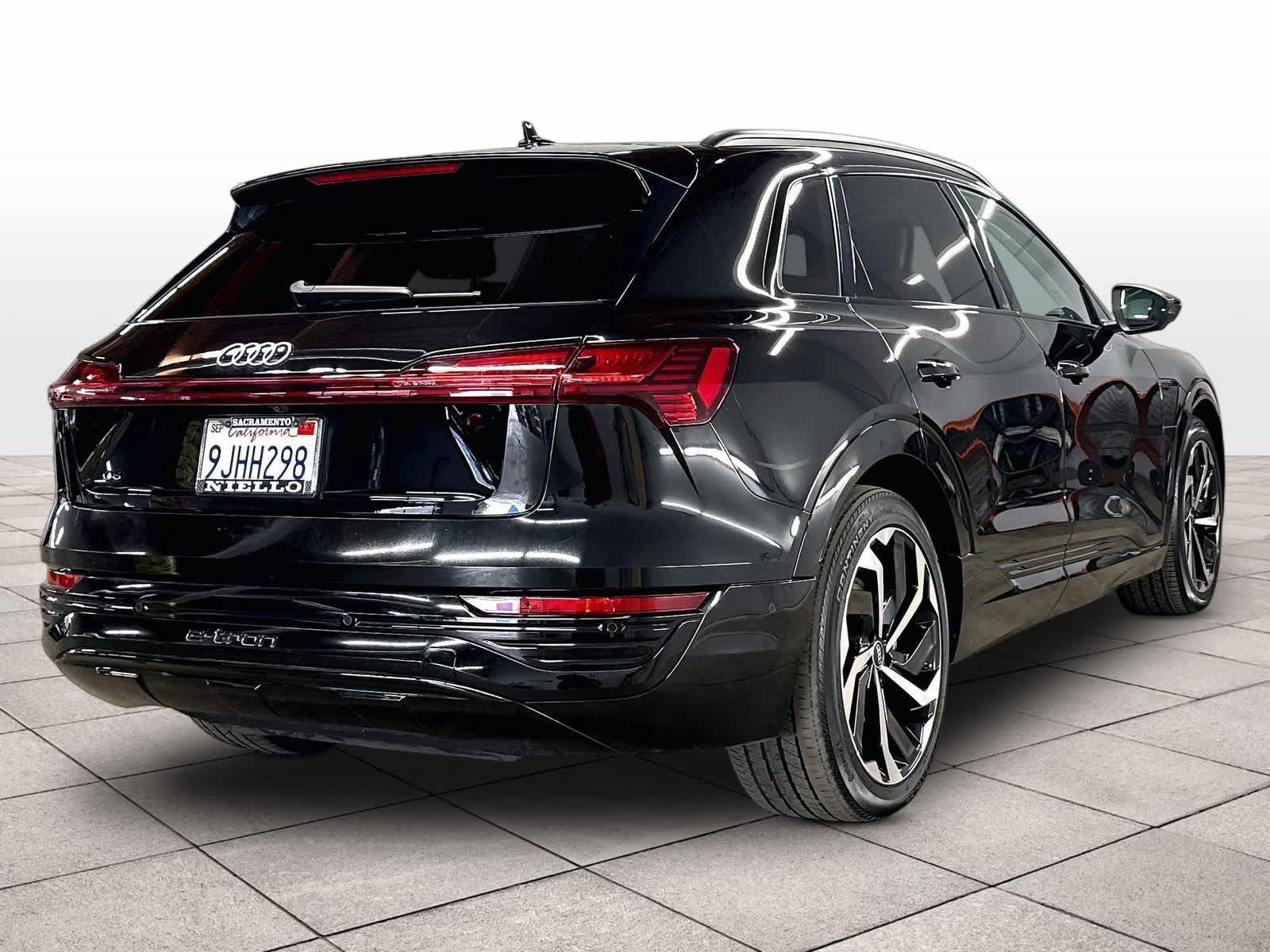 Used 2023 Audi Q8 Premium Plus AWD/4WD image 14