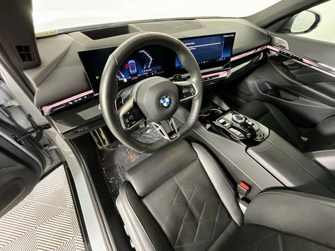 Used 2024 BMW 540i xDrive 540i xDrive w/ Executive Package image 15