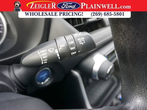 Used 2022 Toyota RAV4 XLE image 27