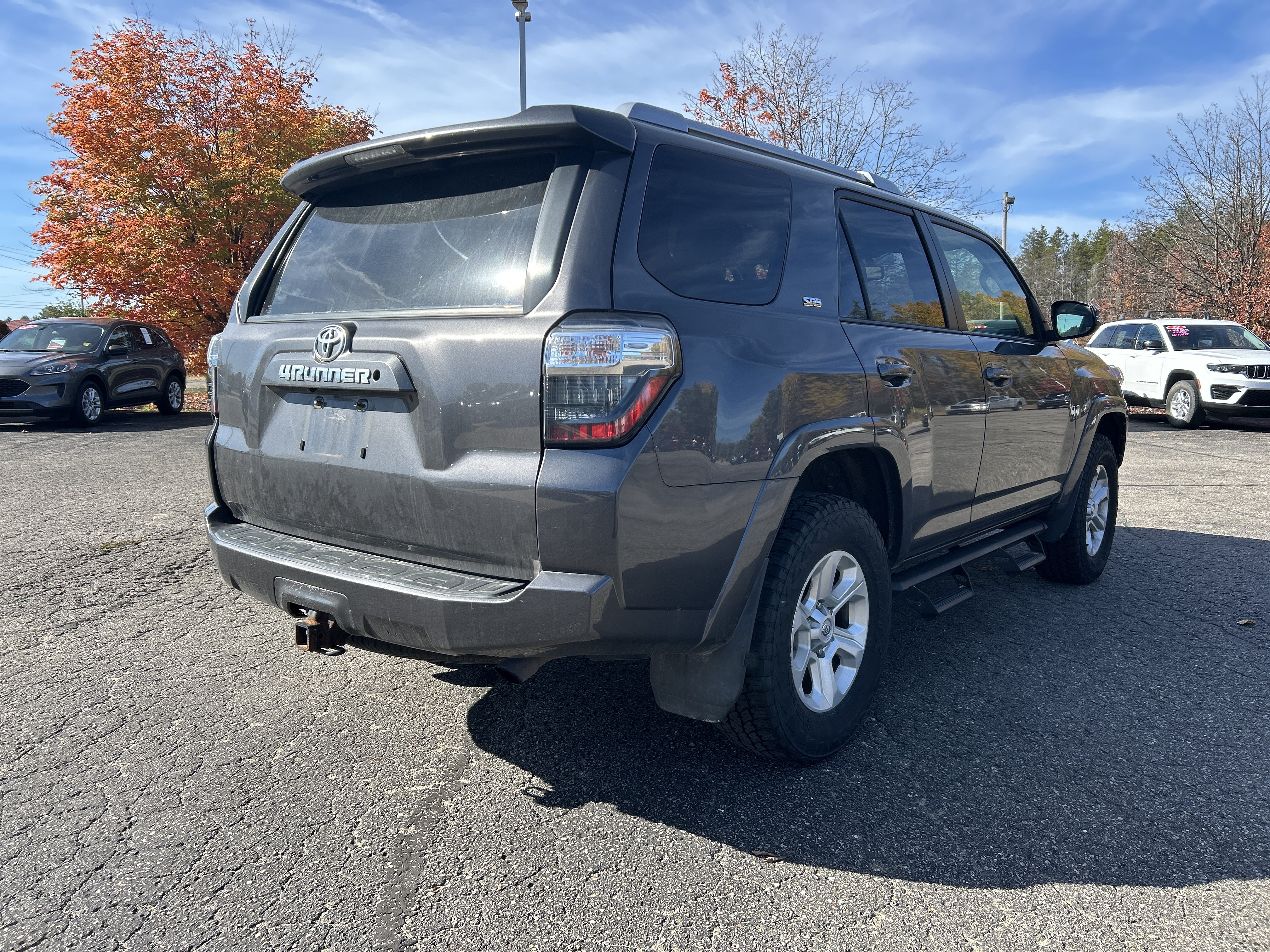 Used 2018 Toyota 4Runner SR5 Premium AWD/4WD image 4