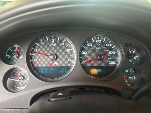 Used 2012 Chevrolet Avalanche LT w/ Suspension Package, Off-Road image 14