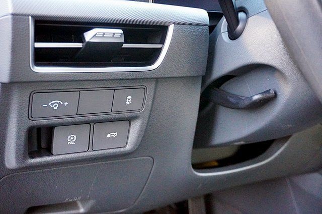 Certified 2025 Hyundai Sonata SEL FWD image 33