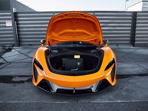 Used 2025 McLaren Artura Spider image 26