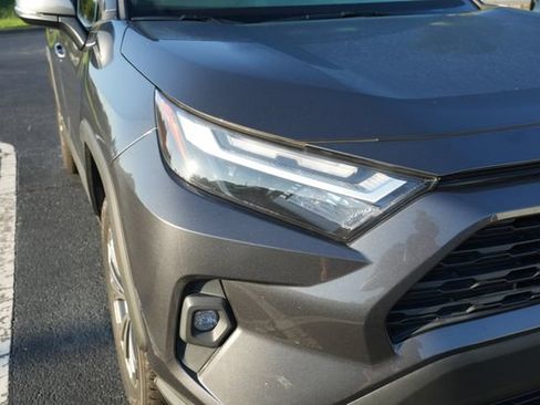 Used 2022 Toyota RAV4 XLE Premium AWD/4WD image 12