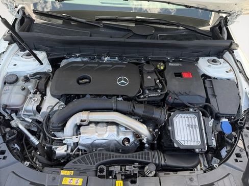Used 2026 Mercedes-Benz GLB 250 4MATIC image 34