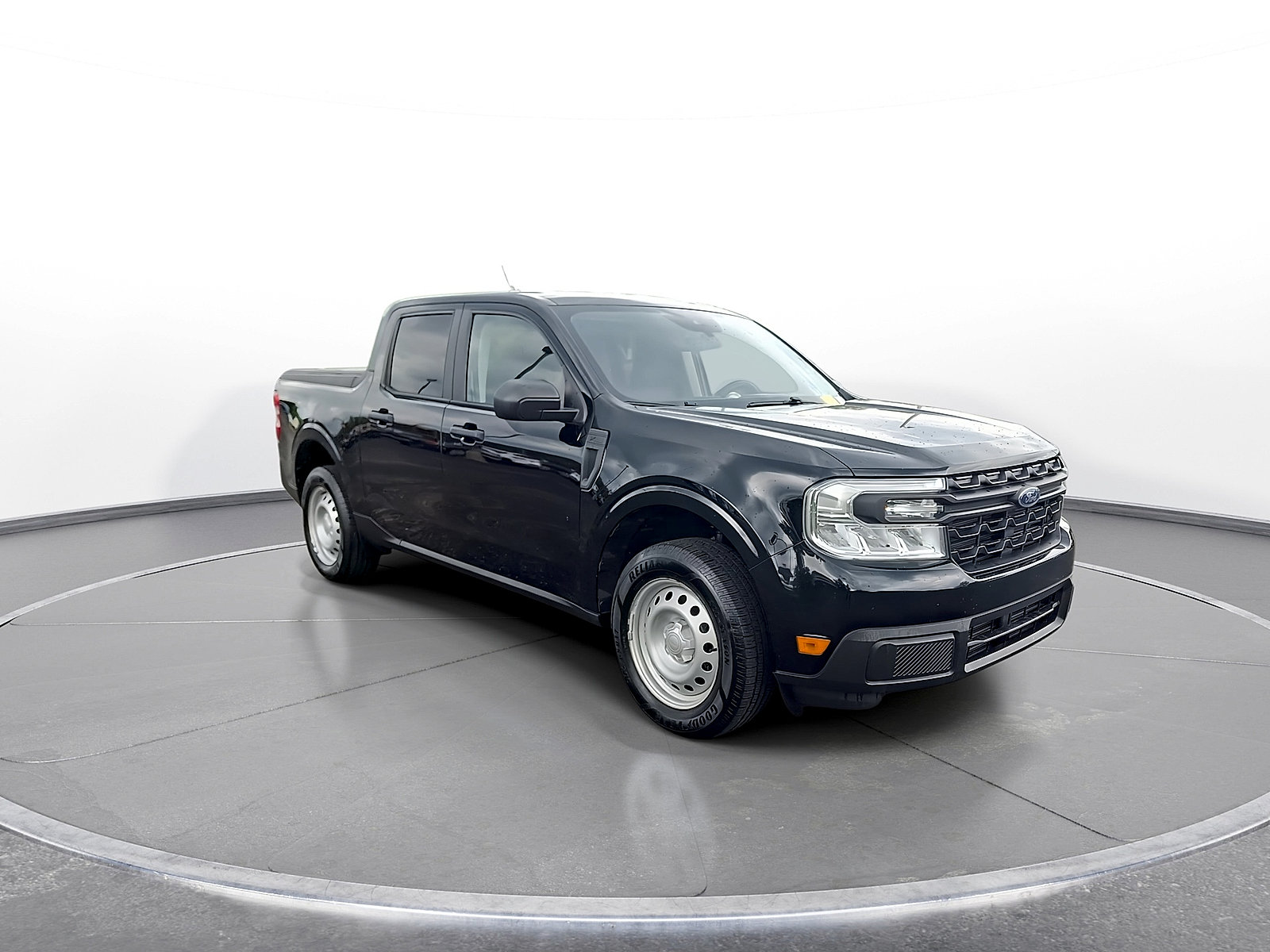 Used 2022 Ford Maverick XL w/ Equipment Group 100A Standard AWD/4WD image 2
