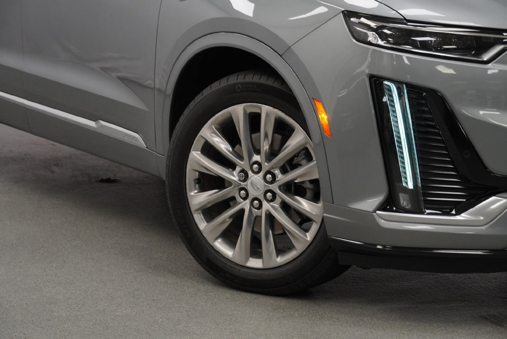 Certified 2023 Cadillac XT6 Premium Luxury AWD/4WD image 12