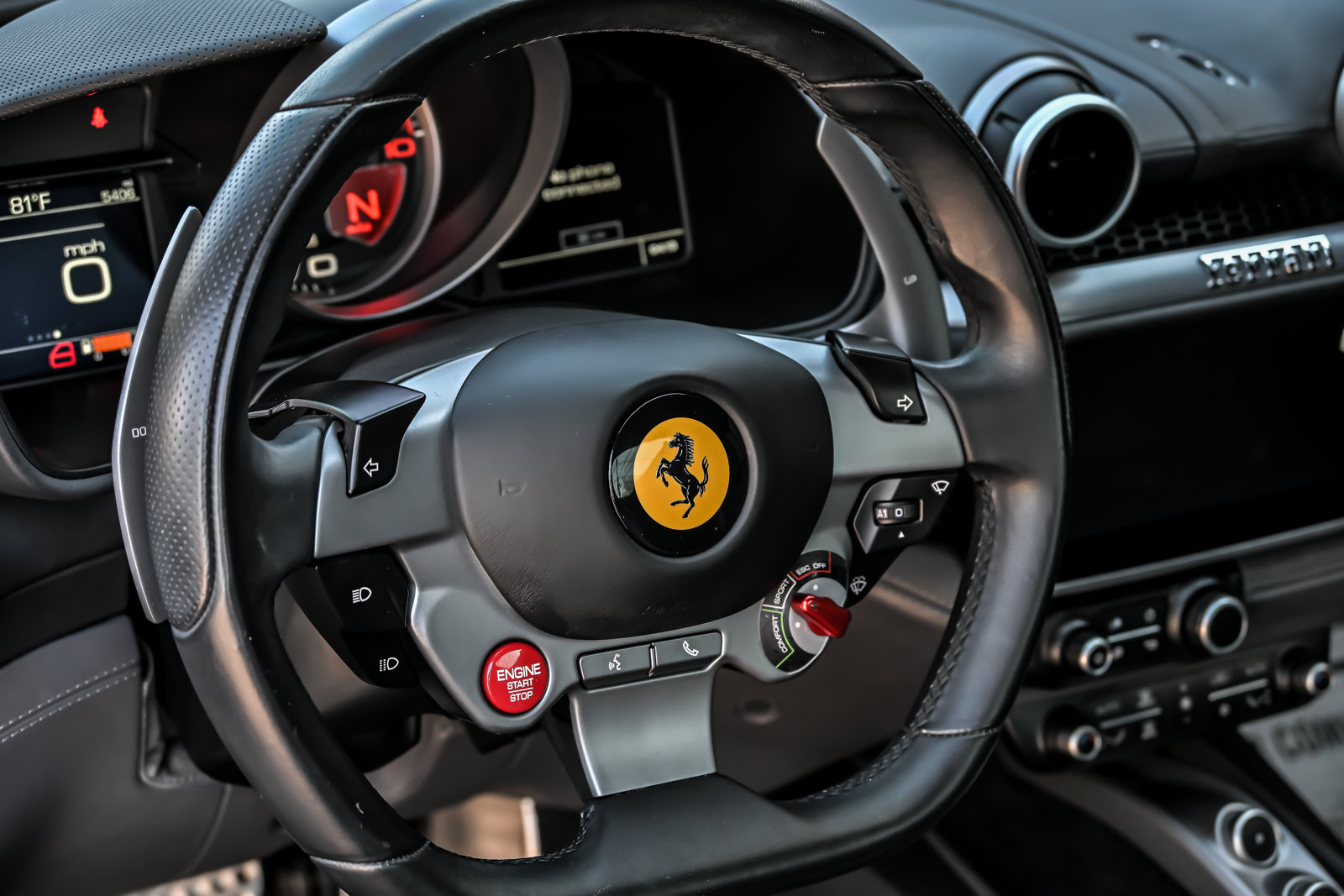 Used 2019 Ferrari Portofino RWD image 33