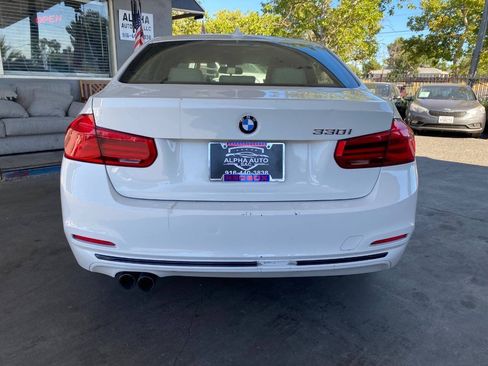 Used 2017 BMW 330i Sedan RWD image 16