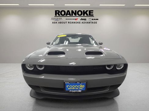 Used 2023 Dodge Challenger SRT Hellcat w/ Driver Convenience Group image 17