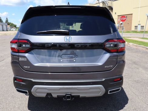 Used 2025 Honda Pilot Elite image 10