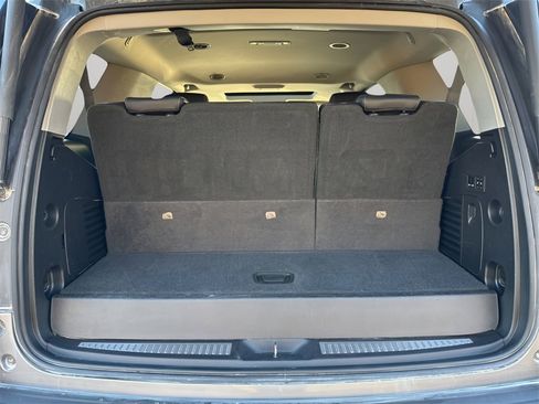 Used 2019 GMC Yukon SLT image 17