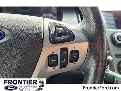 Used 2018 Ford Taurus SEL image 18