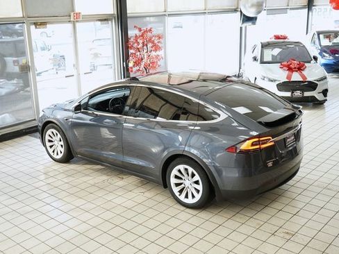 Used 2017 Tesla Model X 75D image 59