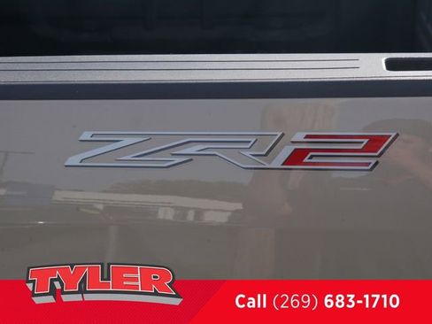 Used 2022 Chevrolet Colorado ZR2 image 10
