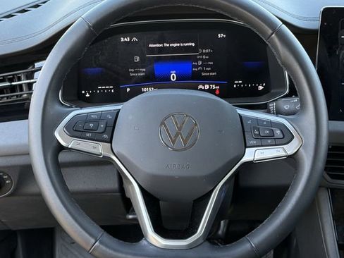 Used 2025 Volkswagen Jetta SE FWD image 10