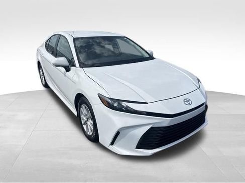 Used 2026 Toyota Camry LE FWD image 7