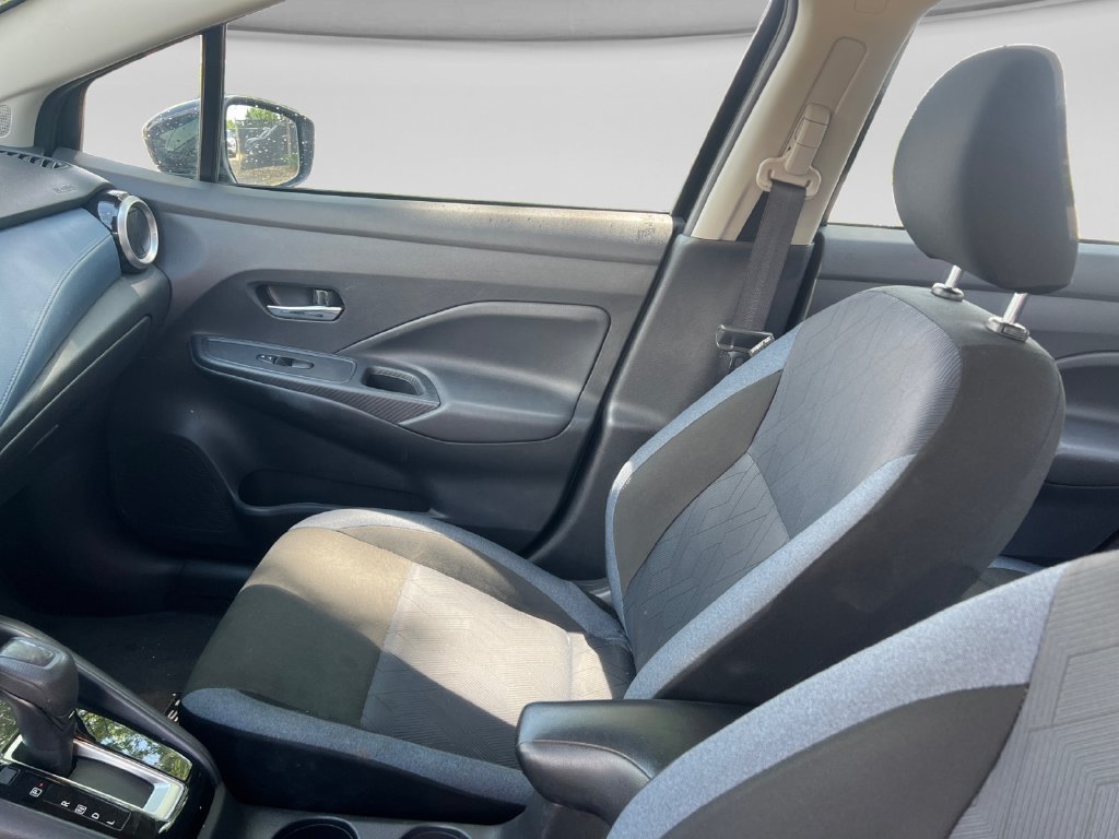 Used 2025 Nissan Versa SV FWD image 16