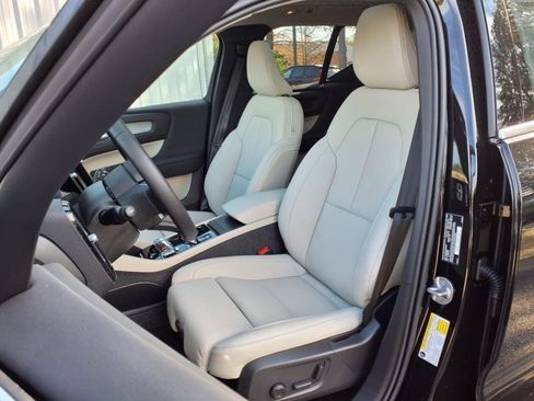 New 2025 Volvo XC40 B5 Plus w/ Protection Package Premier image 6