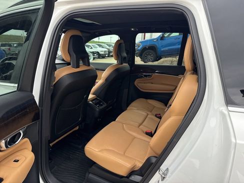 Used 2016 Volvo XC90 T6 Momentum w/ Momentum Plus Package image 9