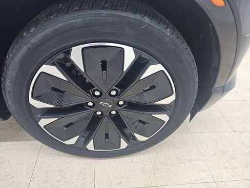 Used 2024 Chevrolet Blazer EV RS image 7