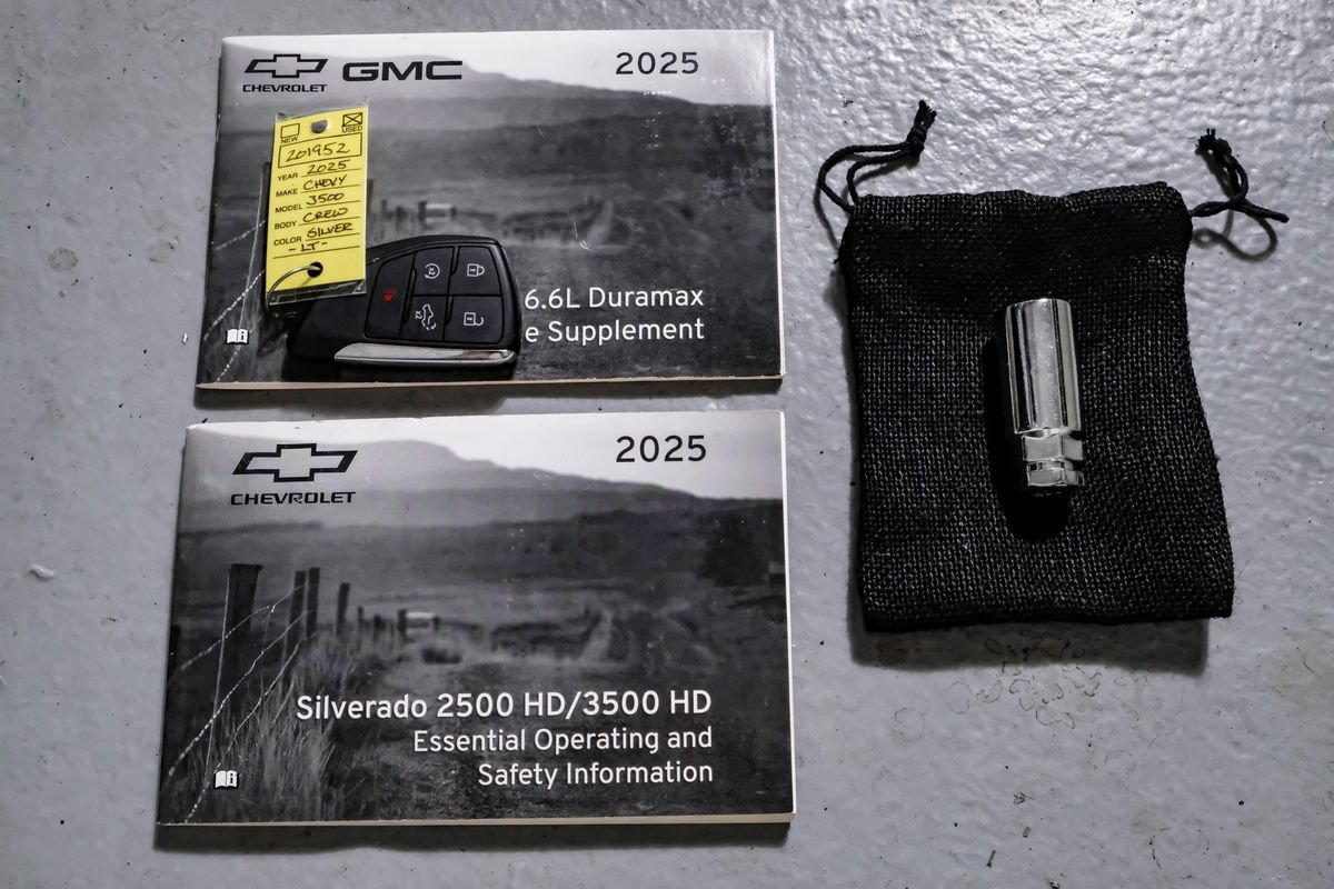Used 2025 Chevrolet Silverado 3500 LTZ w/ LTZ Convenience Package AWD/4WD image 59