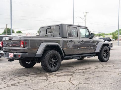 Certified 2023 Jeep Gladiator Sport AWD/4WD image 5