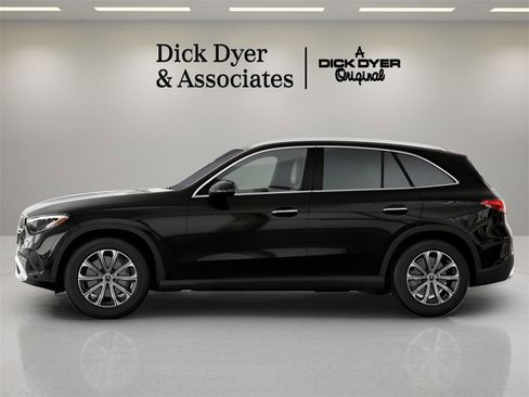 Used 2025 Mercedes-Benz GLC 300 GLC 300 image 20