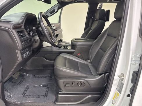 Used 2021 Chevrolet Tahoe Z71 w/ Luxury Package AWD/4WD image 17
