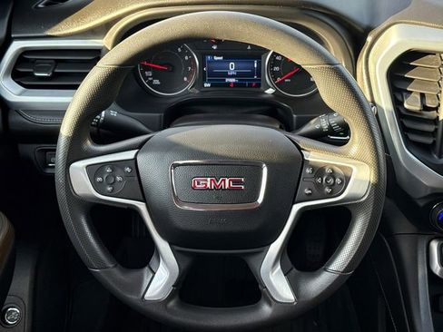 Used 2023 GMC Acadia SLE w/ Driver Convenience Package FWD image 15
