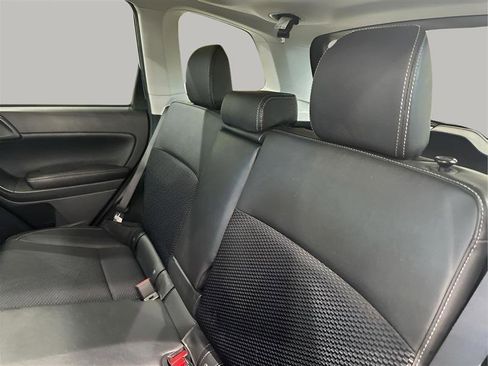 Used 2018 Subaru Forester 2.5i Premium AWD/4WD image 11