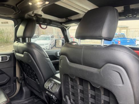 Used 2020 Jeep Gladiator Rubicon image 17