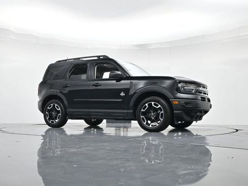 Used 2023 Ford Bronco Sport Outer Banks w/ Tech Package image 32
