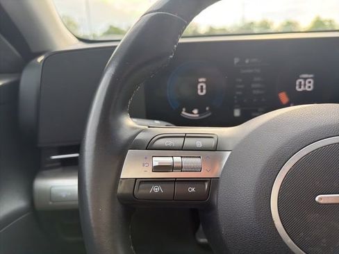 Used 2024 Hyundai Kona SEL FWD image 35