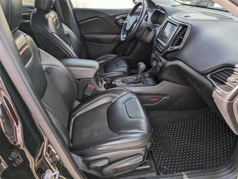 Certified 2020 Jeep Cherokee Trailhawk w/ Cold Weather Group image 26