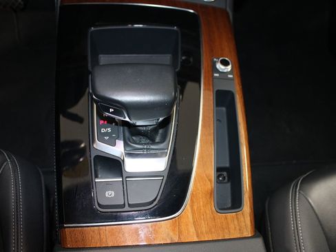 Used 2023 Audi Q5 2.0T Premium Plus image 47