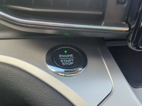 Used 2021 Ford Explorer XLT w/ Equipment Group 202A image 47