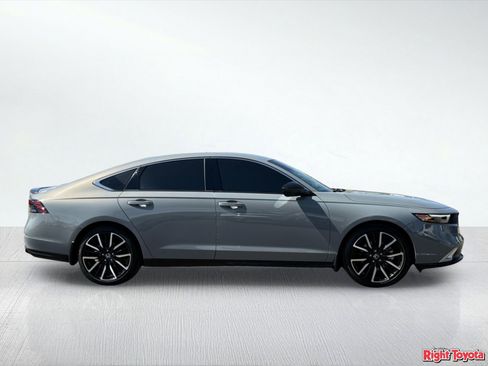 Used 2025 Honda Accord Touring image 5