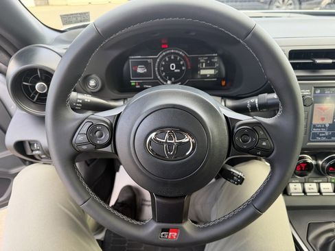 Certified 2025 Toyota GR86 w/ ALL Weather Mat Package (TMS) image 14