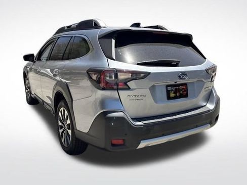 Used 2024 Subaru Outback Touring XT AWD/4WD image 4