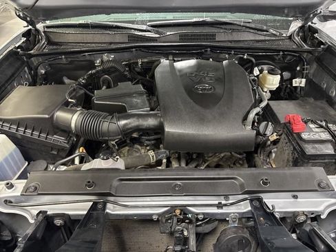 Used 2020 Toyota Tacoma SR AWD/4WD image 26