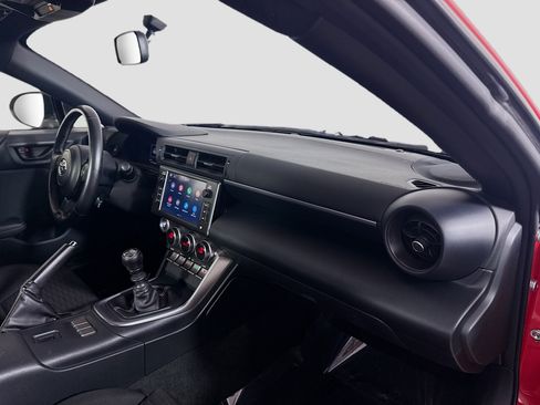 Used 2022 Toyota GR86 image 28