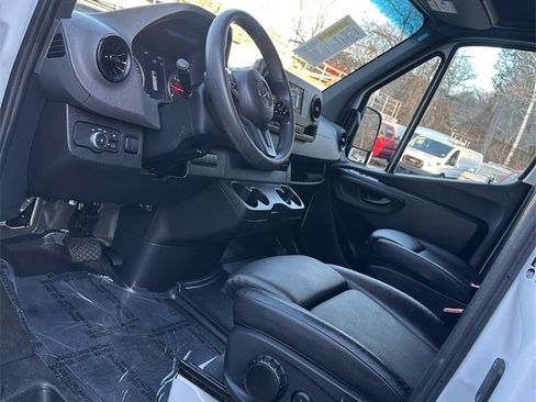 Used 2024 Mercedes-Benz Sprinter 144 Cargo w/ Acoustic Package image 11