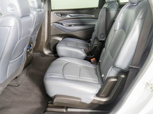 Used 2024 Buick Enclave Premium image 11