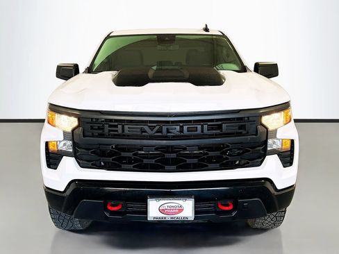 Used 2024 Chevrolet Silverado 1500 Custom Trail Boss AWD/4WD image 2